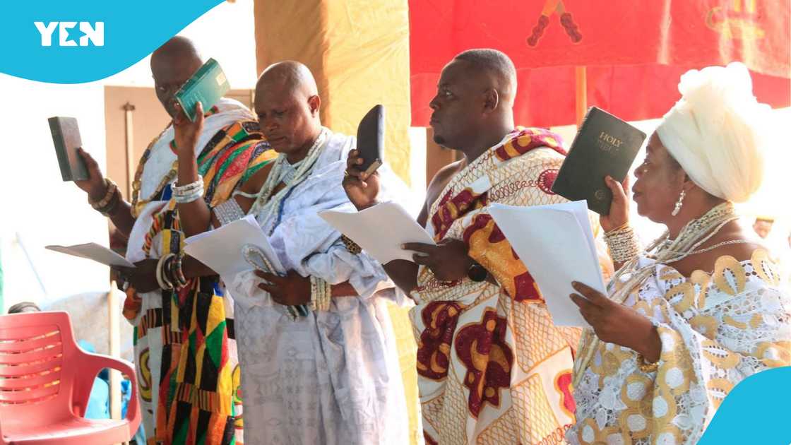 Yilo Krobo, Ga Dangme, Krobo chiefs, Chiefs use Bible, Swearing in, Chiefs gazetted. Yilo Krobo, Ga Dangme, Krobo chiefs, Chiefs use Bible, Swearing in, Chiefs gazetted.