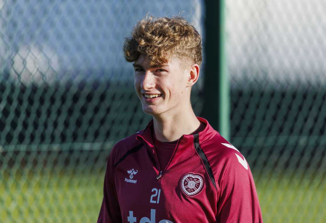 James Wilson Scotland international, youngest Scotland international, Spurs academy signings, Tottenham Under-21s, loan with option to buy, Scottish Premiership players, Evan Mooney Arsenal, St Mirren forward Evan Mooney, Arsenal academy signings