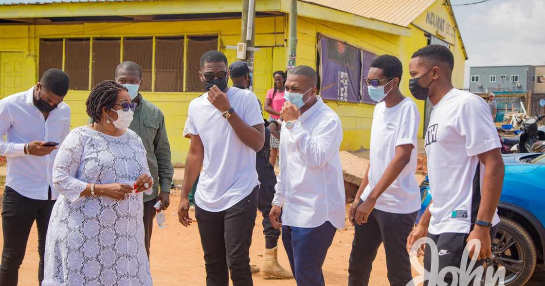 Election 2020: Photo drops as Lordina Mahama casts her vote with her 4 children Election 2020: Photo drops as Lordina Mahama casts her vote with her 4 children