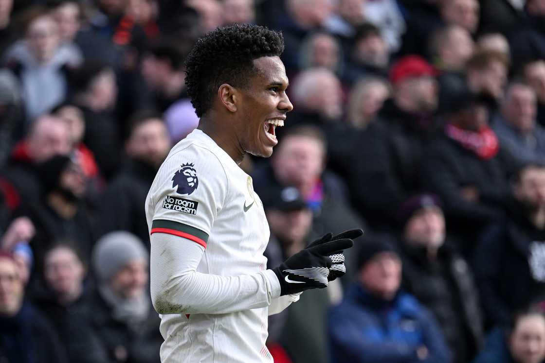 Estevao out, Estevao Carabao Cup, Estevao EFL Cup, Estevao semi-final, Estevao Arsenal clash, Estevao debut season, Estevao goals, Estevao assists, Estevao performance, Estevao availability, Estevao update, Estevao news