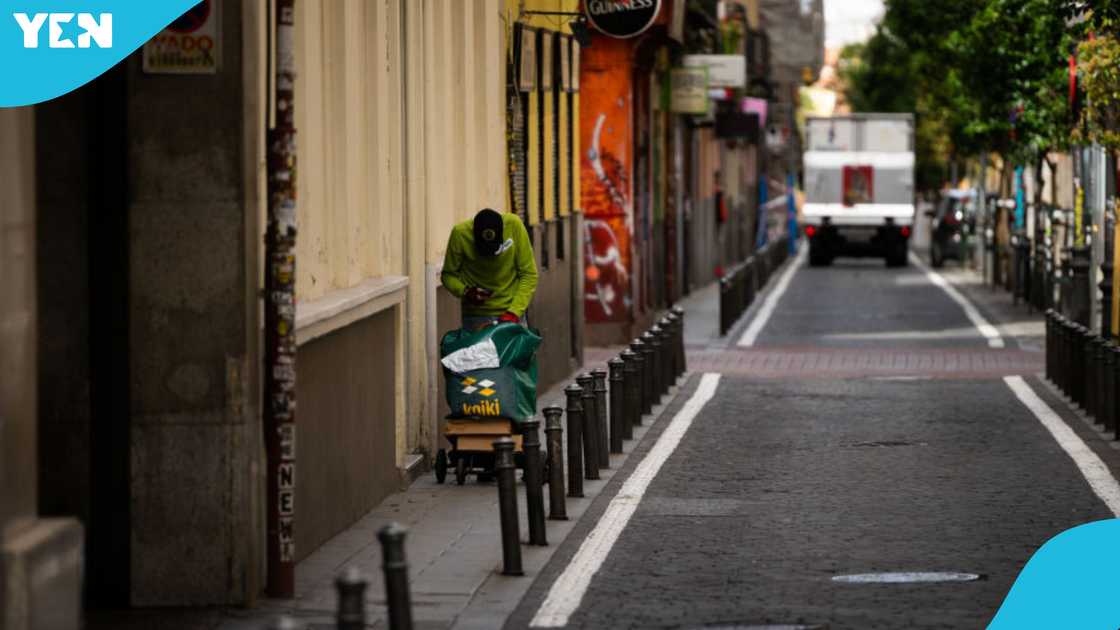 Ghanaian, Germany, YouTube, Bakery, Work, Streets, Hamburg