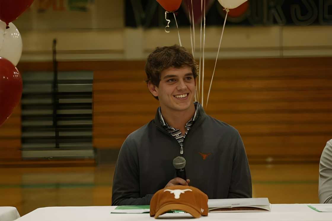 Arch Manning net worth Arch Manning net worth