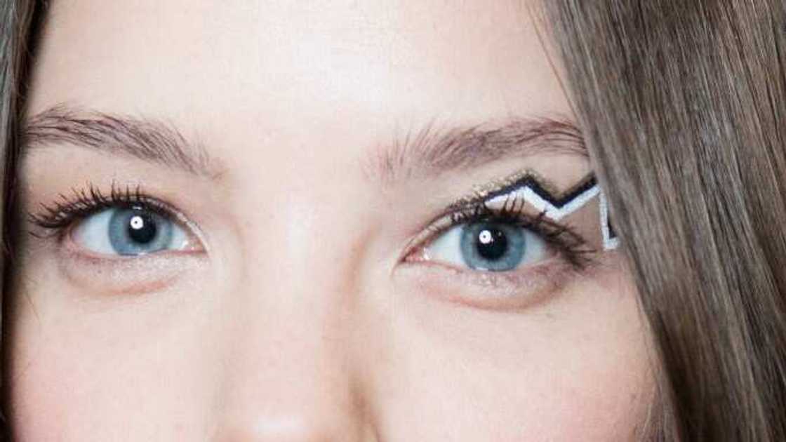 90s makeup 90s makeup