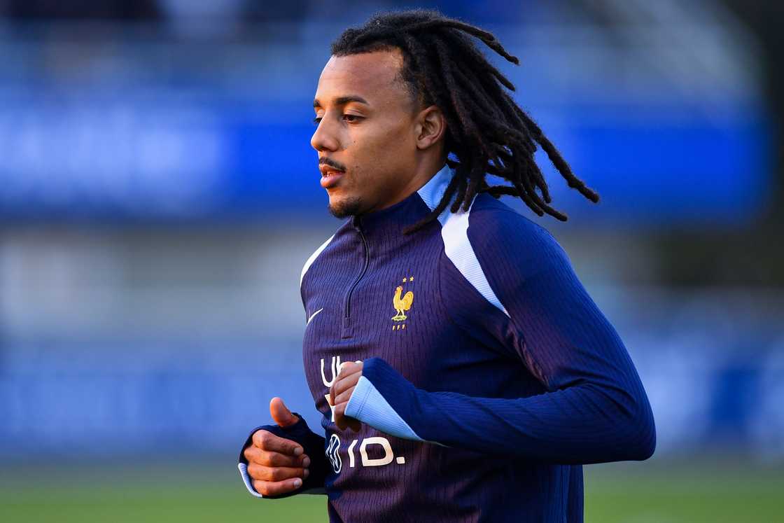 Jules Kounde of France warms up during the French national team training session part of a preparation for upcoming Nations League Football matches at Centre National du Football on March 17, 2025 in Clairefontaine-En-Yvelines, France Jules Kounde of France warms up during the French national team training session part of a preparation for upcoming Nations League Football matches at Centre National du Football on March 17, 2025 in Clairefontaine-En-Yvelines, France