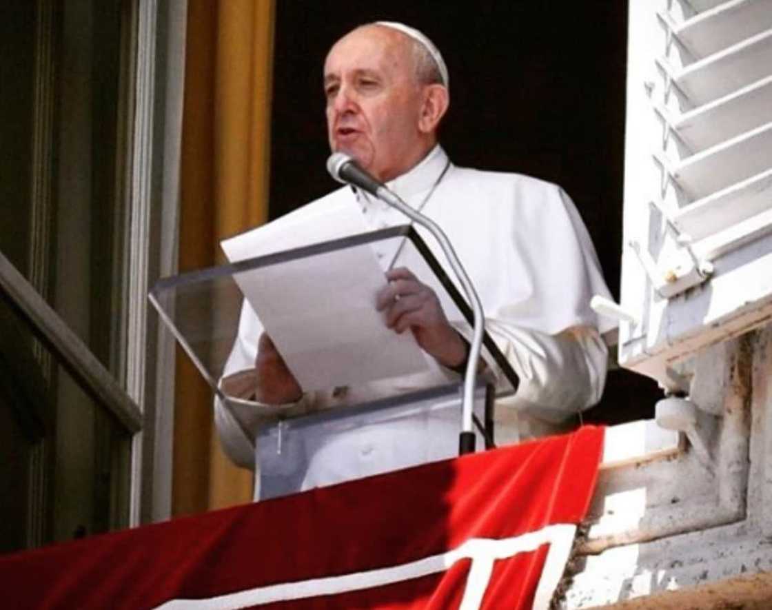 Pope's prayer intention for July: that families be loved, respected, guided Pope's prayer intention for July: that families be loved, respected, guided