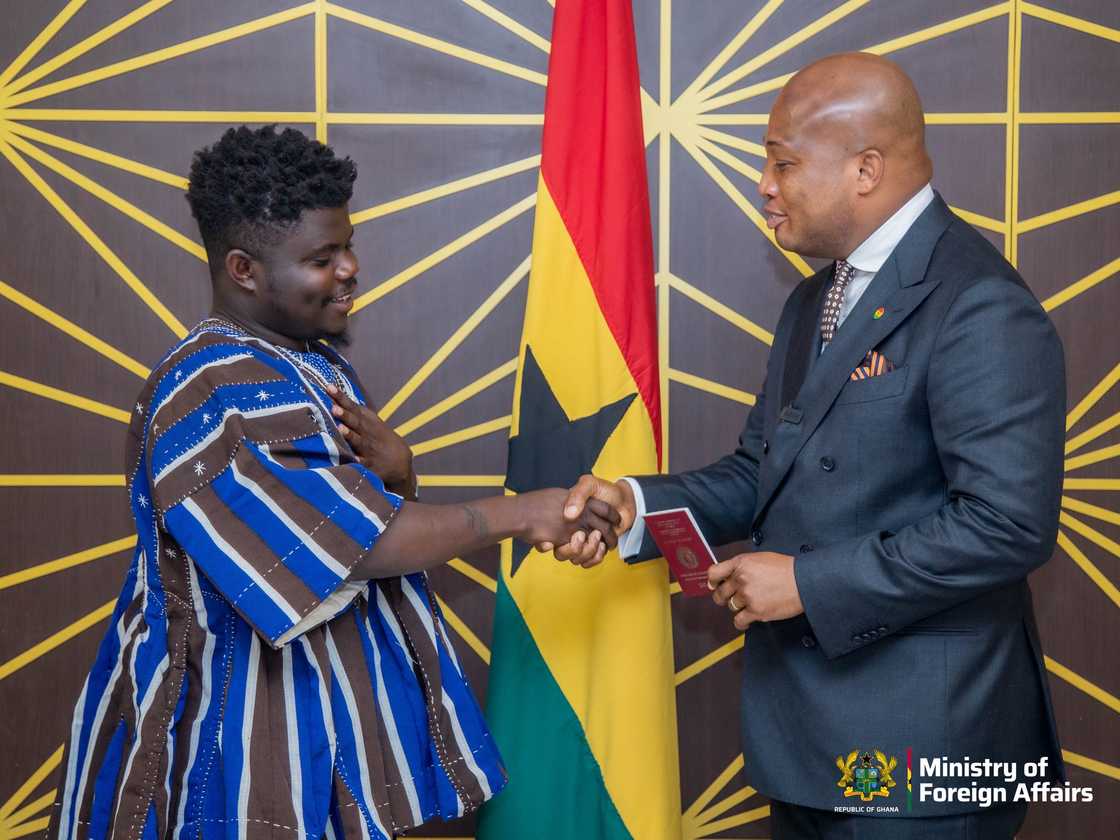 Ghanaian Youtuber, Wode Maya, Foreign Affairs Minister, NDC Samuel Okudzeto Ablakwa, diplomatic passport. Ghanaian Youtuber, Wode Maya, Foreign Affairs Minister, NDC Samuel Okudzeto Ablakwa, diplomatic passport.
