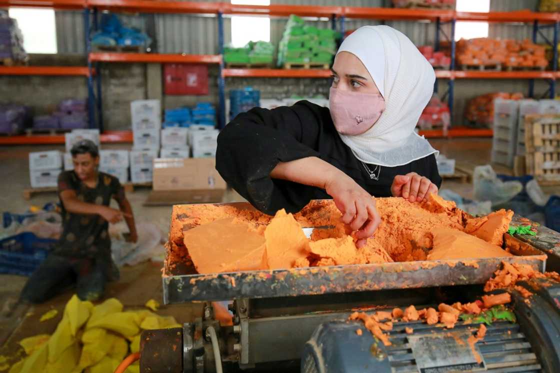 The chalk pieces come in a wide palette of colours and are used for art and play around the world The chalk pieces come in a wide palette of colours and are used for art and play around the world