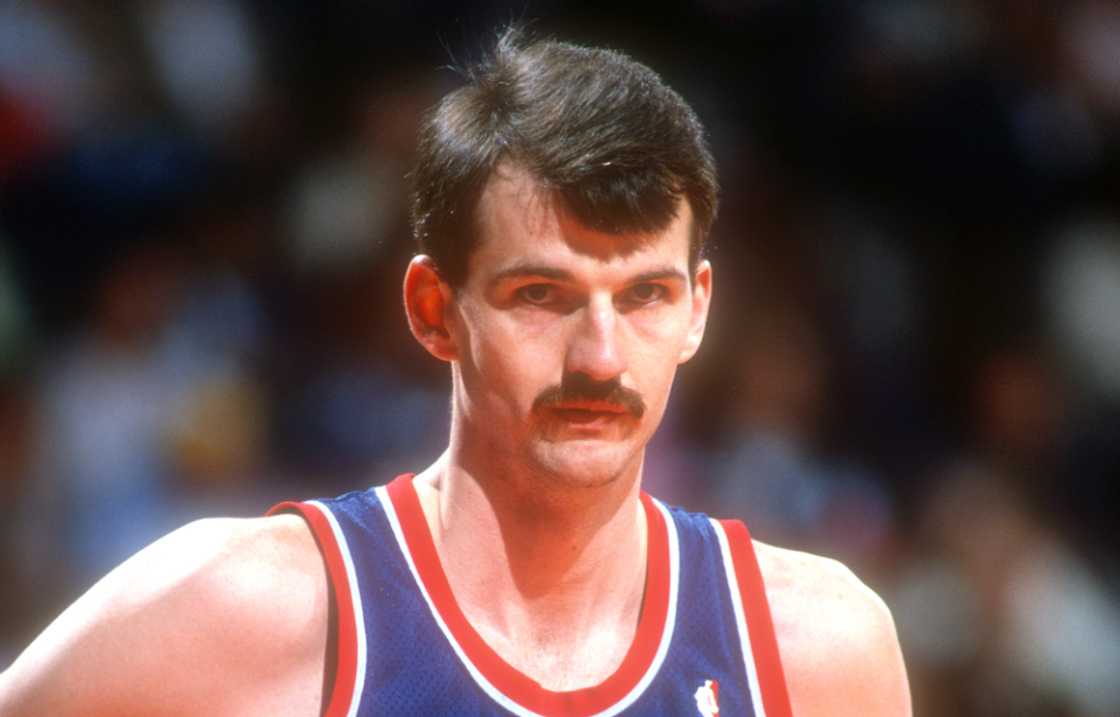 Top 10 tallest NBA players of all time Top 10 tallest NBA players of all time