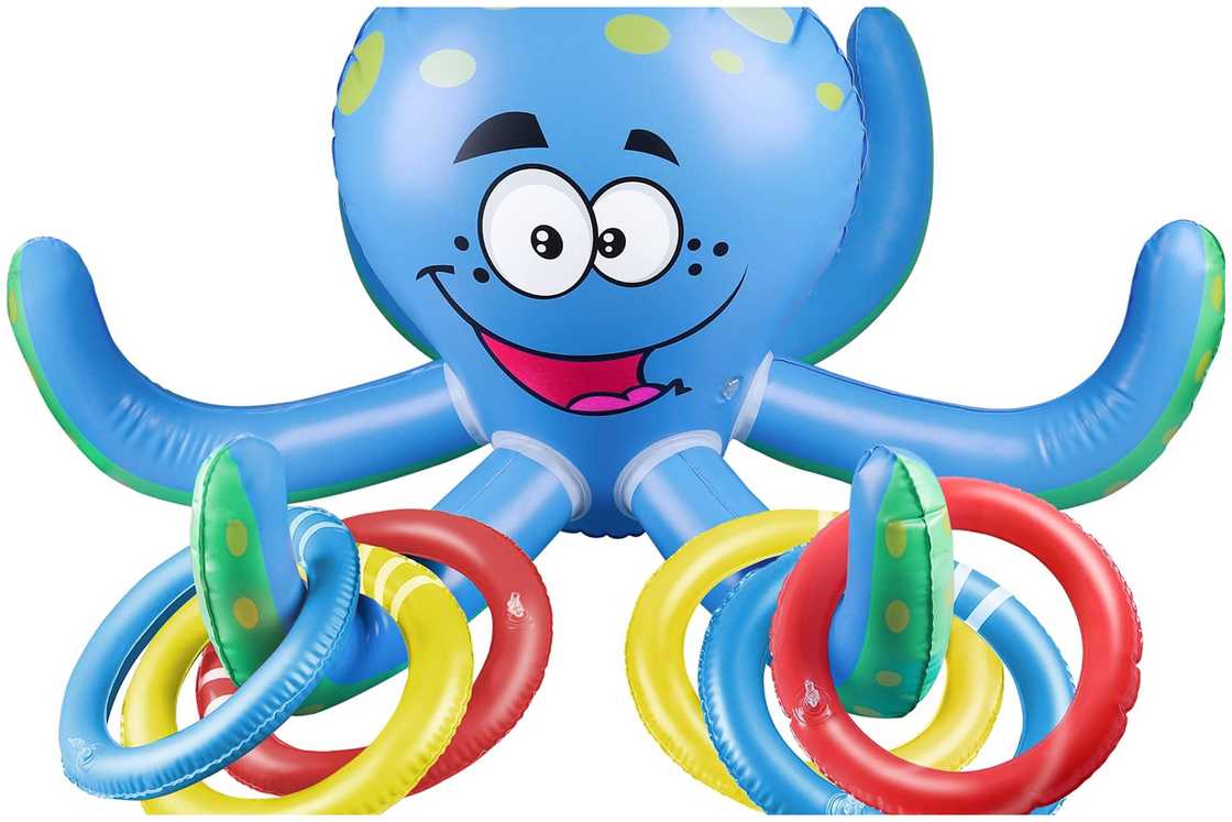 Floating octopus ring toss game