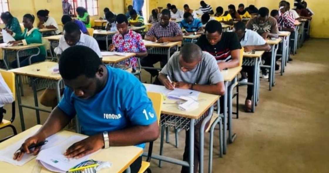 Study conducted by KNUST researcher reveal UV light is used by some students to cheat Study conducted by KNUST researcher reveal UV light is used by some students to cheat