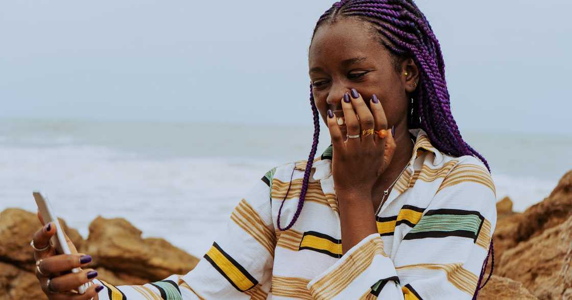 Young lady celebrates gaining admission in Yale University and Cornell Young lady celebrates gaining admission in Yale University and Cornell