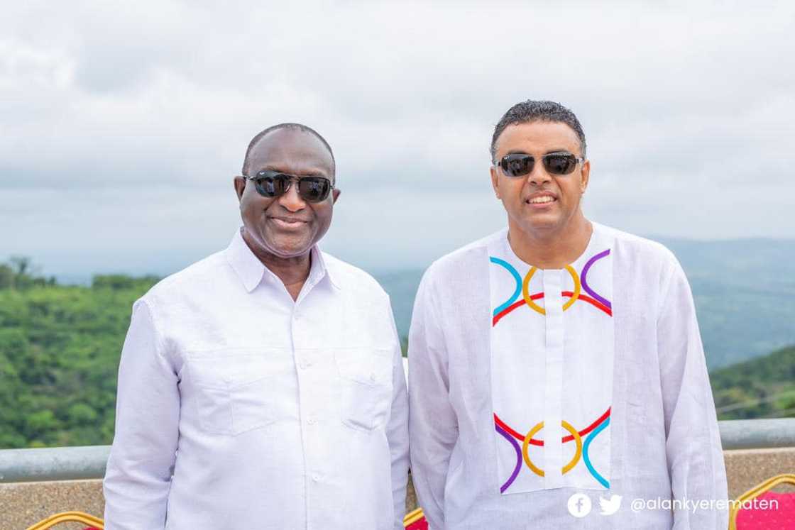 Dag Heward-Mills chills with politicians as brouhaha about unpaid SSNIT continues