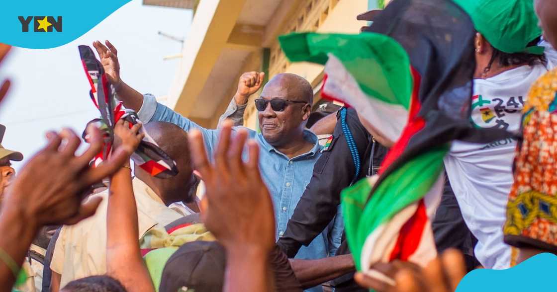 Mahama Visits His Former UG Room At Commonwealth Hall