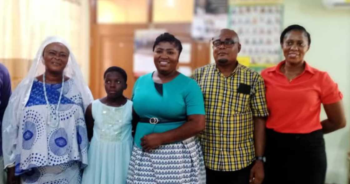 Missing girl reunites with her family Missing girl reunites with her family