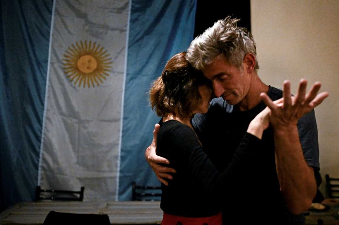 The biting economic crisis is not enough to deter Buenos Aires's tango enthusiasts The biting economic crisis is not enough to deter Buenos Aires's tango enthusiasts