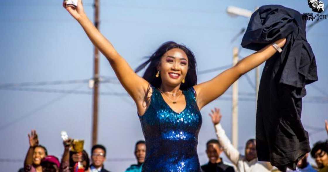 "Black child it's possible": Disadvantaged woman becomes Wits graduate "Black child it's possible": Disadvantaged woman becomes Wits graduate