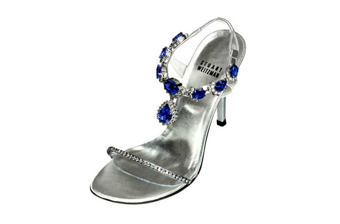 A tanzanite heel is on a white background A tanzanite heel is on a white background