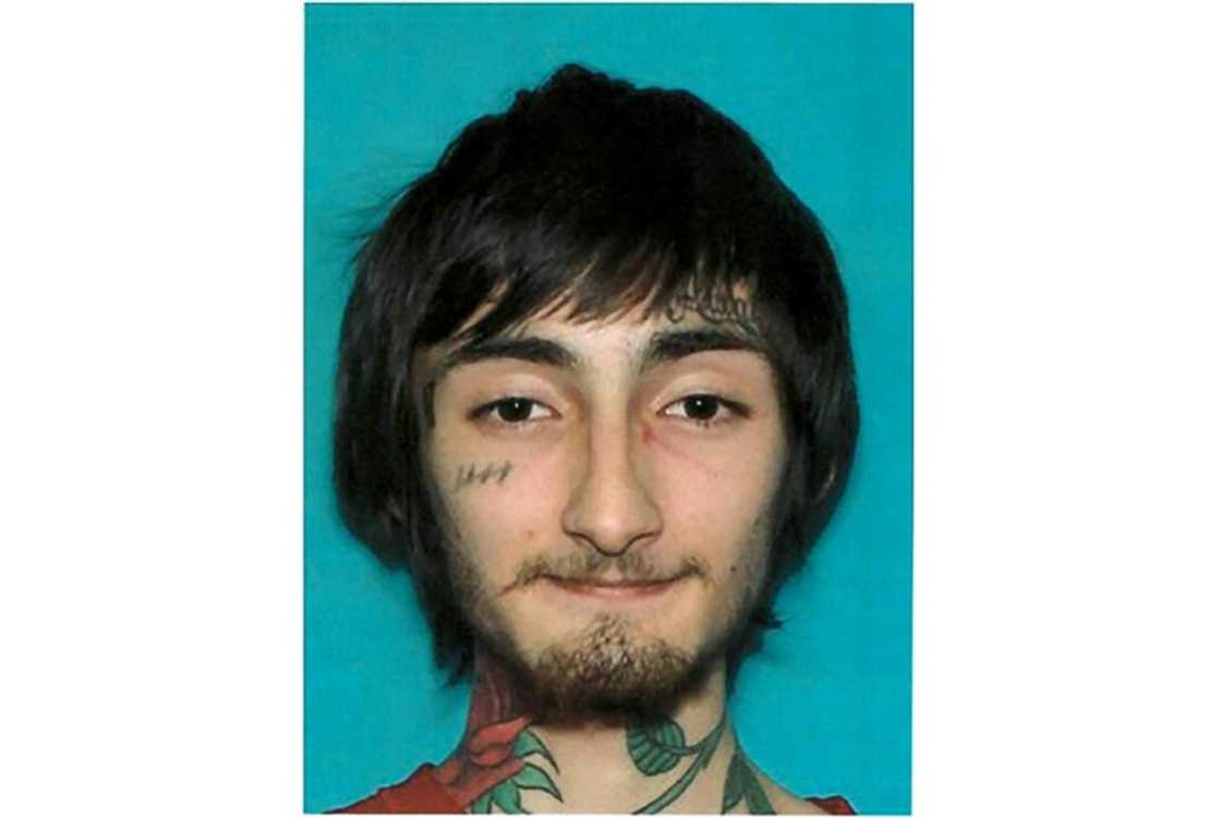 US police launched a massive manhunt for Robert "Bobby" E. Crimo III, a person of interest in the shooting at an Independence Day parade in Highland Park, Illinois on July 4, 2022 US police launched a massive manhunt for Robert "Bobby" E. Crimo III, a person of interest in the shooting at an Independence Day parade in Highland Park, Illinois on July 4, 2022