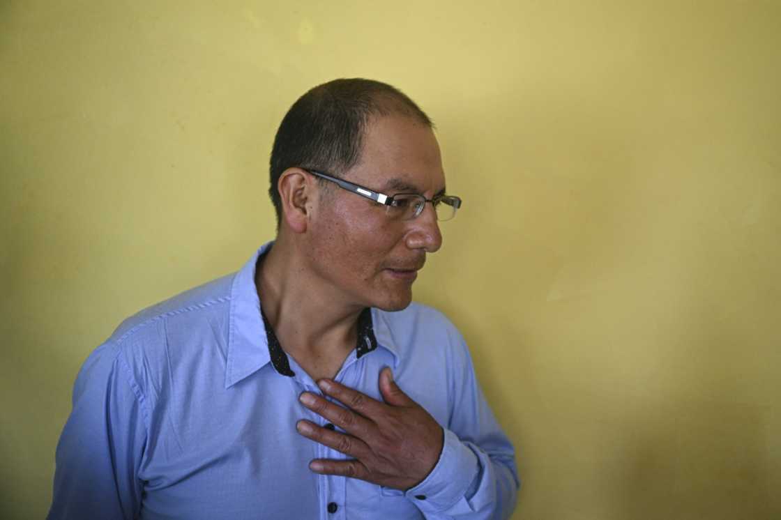 Saul Luciano Lliuya wants RWE to pay about 17,000 euros ($18,400) towards flood defences for his community in Peru's northern Ancash region Saul Luciano Lliuya wants RWE to pay about 17,000 euros ($18,400) towards flood defences for his community in Peru's northern Ancash region