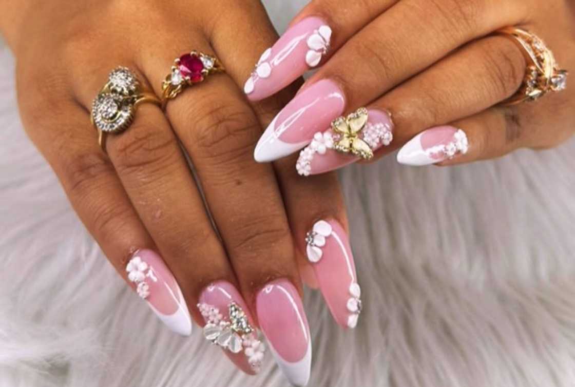 Butterflies and flowers rhinestone nails Butterflies and flowers rhinestone nails