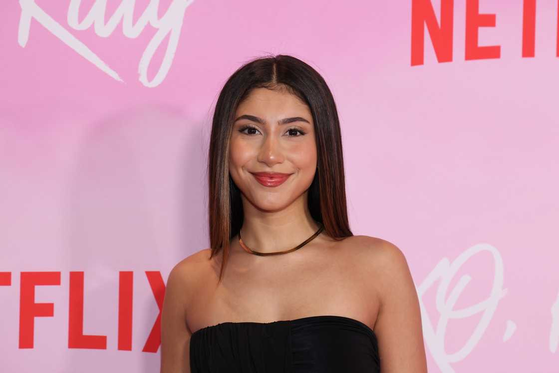 Isabella Ferreira at the premiere of "XO, Kitty" held at the Netflix Tudum Theatre