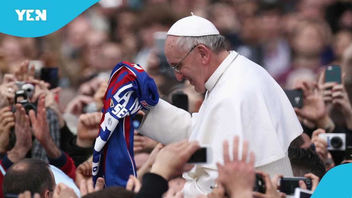 Fans Blame Aaron Ramsey’s ‘Curse’ for Death of Pope Francis Fans Blame Aaron Ramsey’s ‘Curse’ for Death of Pope Francis