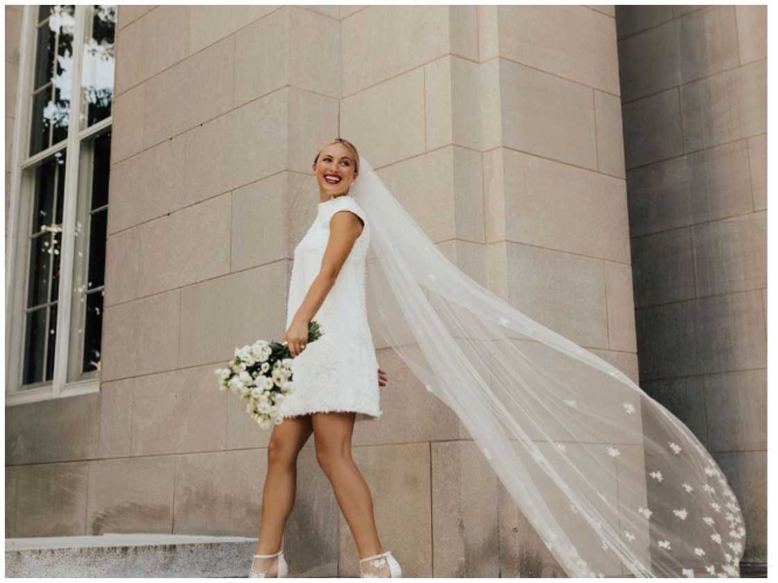 Short wedding dress