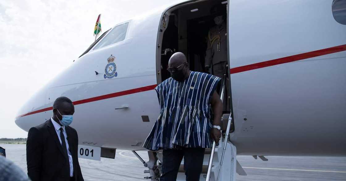 Akufo-Addo descending from the presidential jet Akufo-Addo descending from the presidential jet