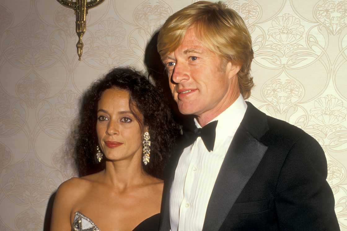 Sonia Braga (L) and Robert Redford (R) Sonia Braga (L) and Robert Redford (R)