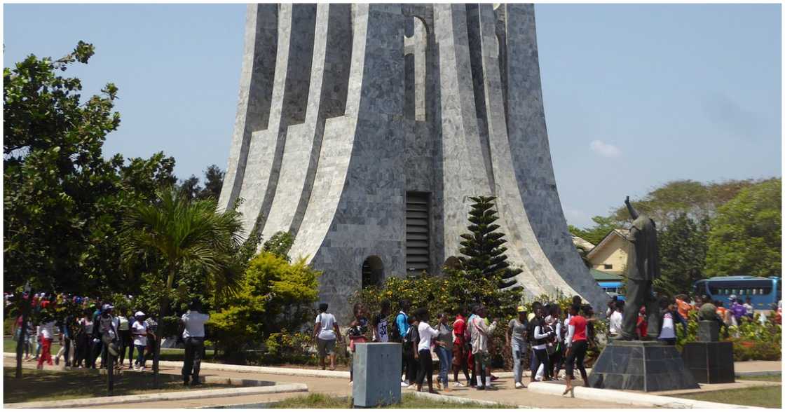 Visitors at the Kwame Nkrumah Memorial Park Visitors at the Kwame Nkrumah Memorial Park