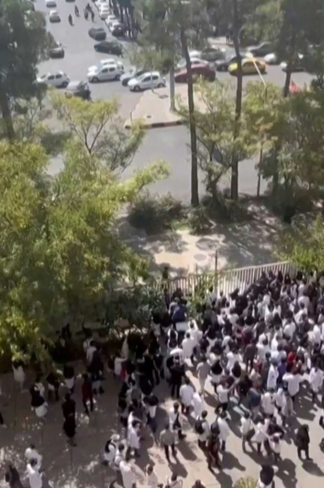 Iranian university students rally in the southern city of Shiraz, in an image from a video made available on the ESN platform on September 29, 2022 Iranian university students rally in the southern city of Shiraz, in an image from a video made available on the ESN platform on September 29, 2022
