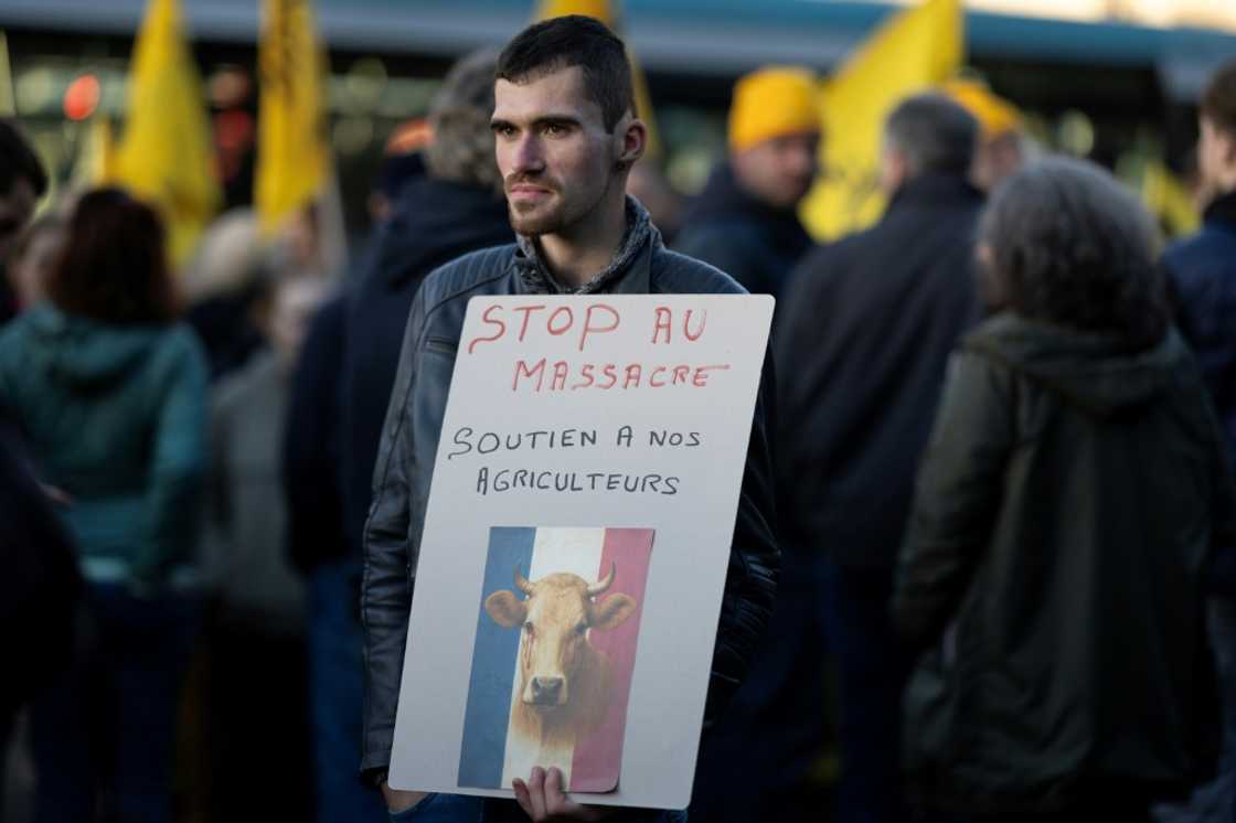 French farmers have been angry over what they see as the government's heavy-handed response to an outbreak of lumpy skin disease