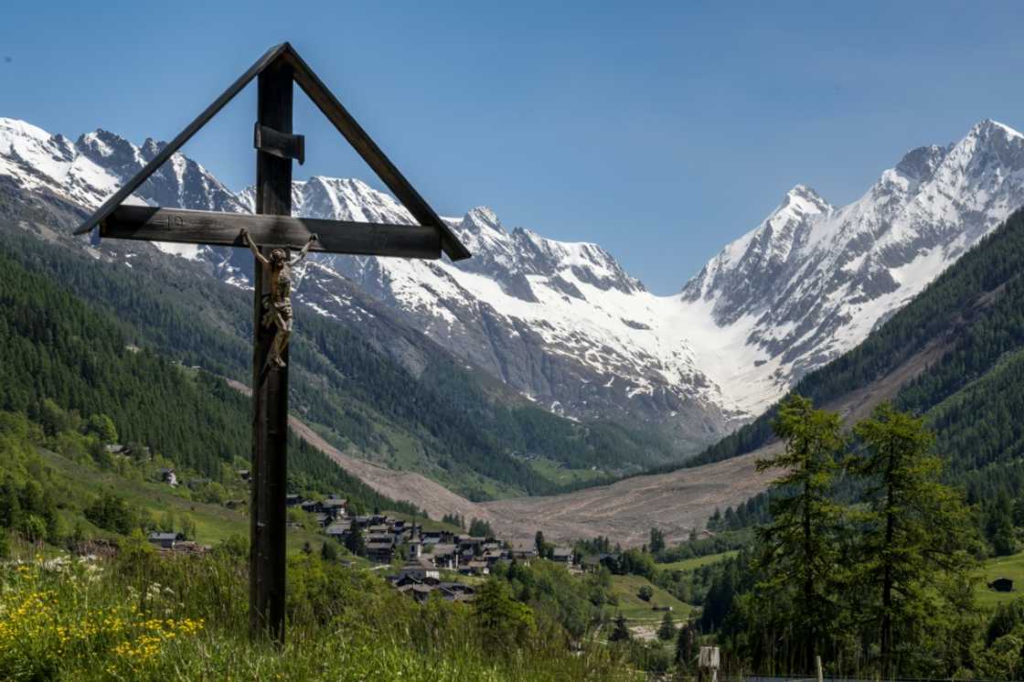 The glacier collapsed into the valley below The glacier collapsed into the valley below