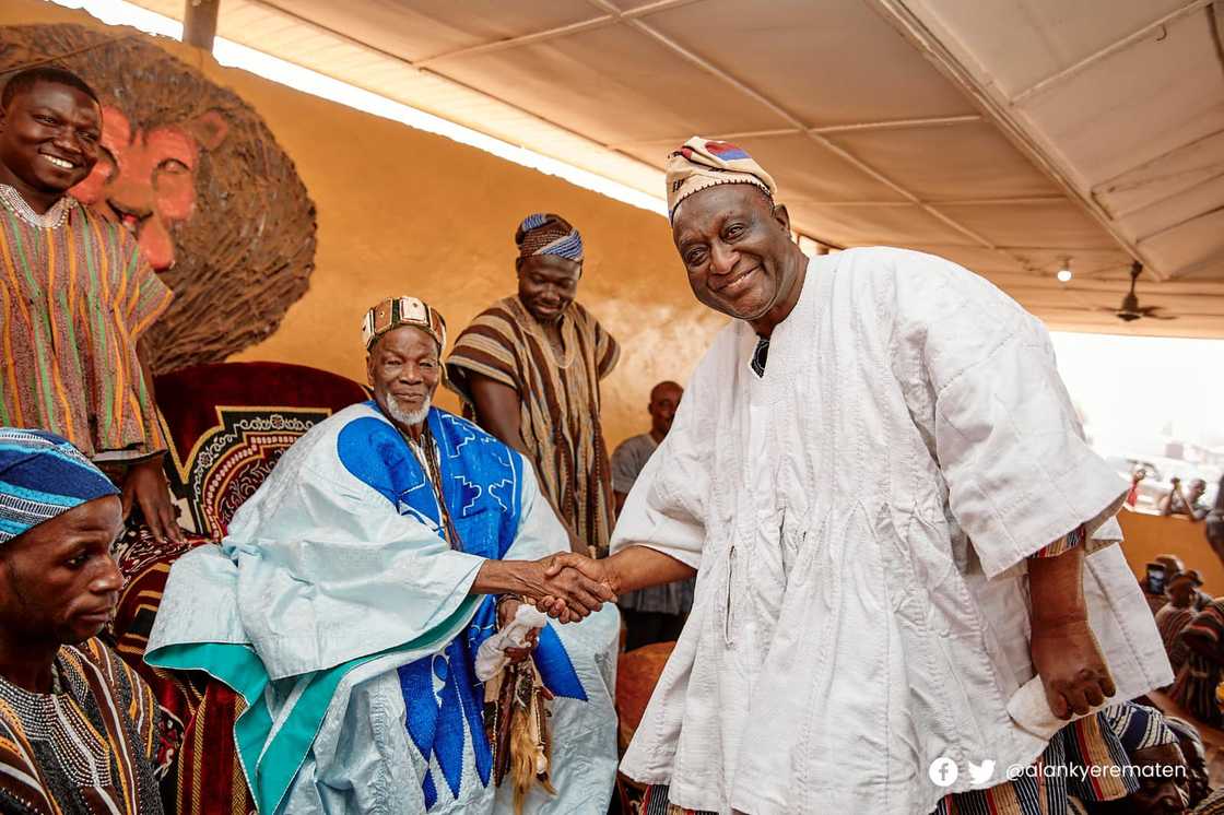 Yaa Naa Abubakari Mahama has endorsed the former Trade Minister Alan Kyerematen and declared it is his time to rule Ghana Yaa Naa Abubakari Mahama has endorsed the former Trade Minister Alan Kyerematen and declared it is his time to rule Ghana