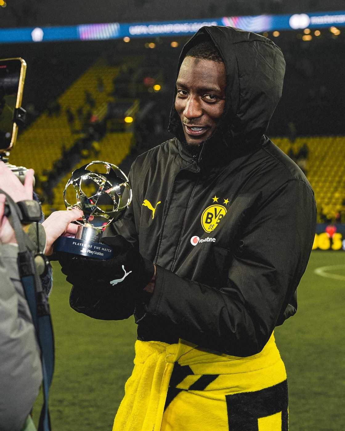 Serhou Guirassy, Borussia Dortmund transfer, Barcelona interest, Lewandowski replacement, Bundesliga striker, European football, Guirassy release clause, summer transfer window, Dortmund goalscorer