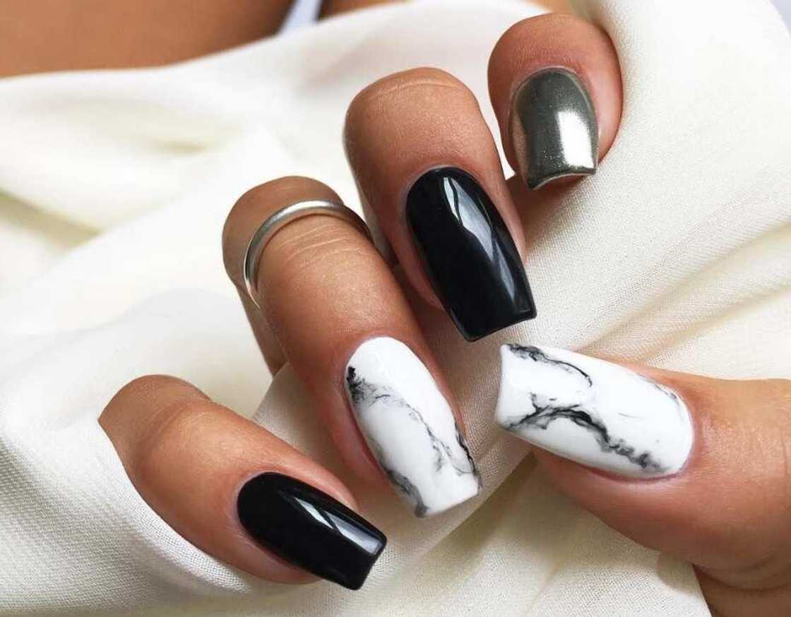 Marble nails