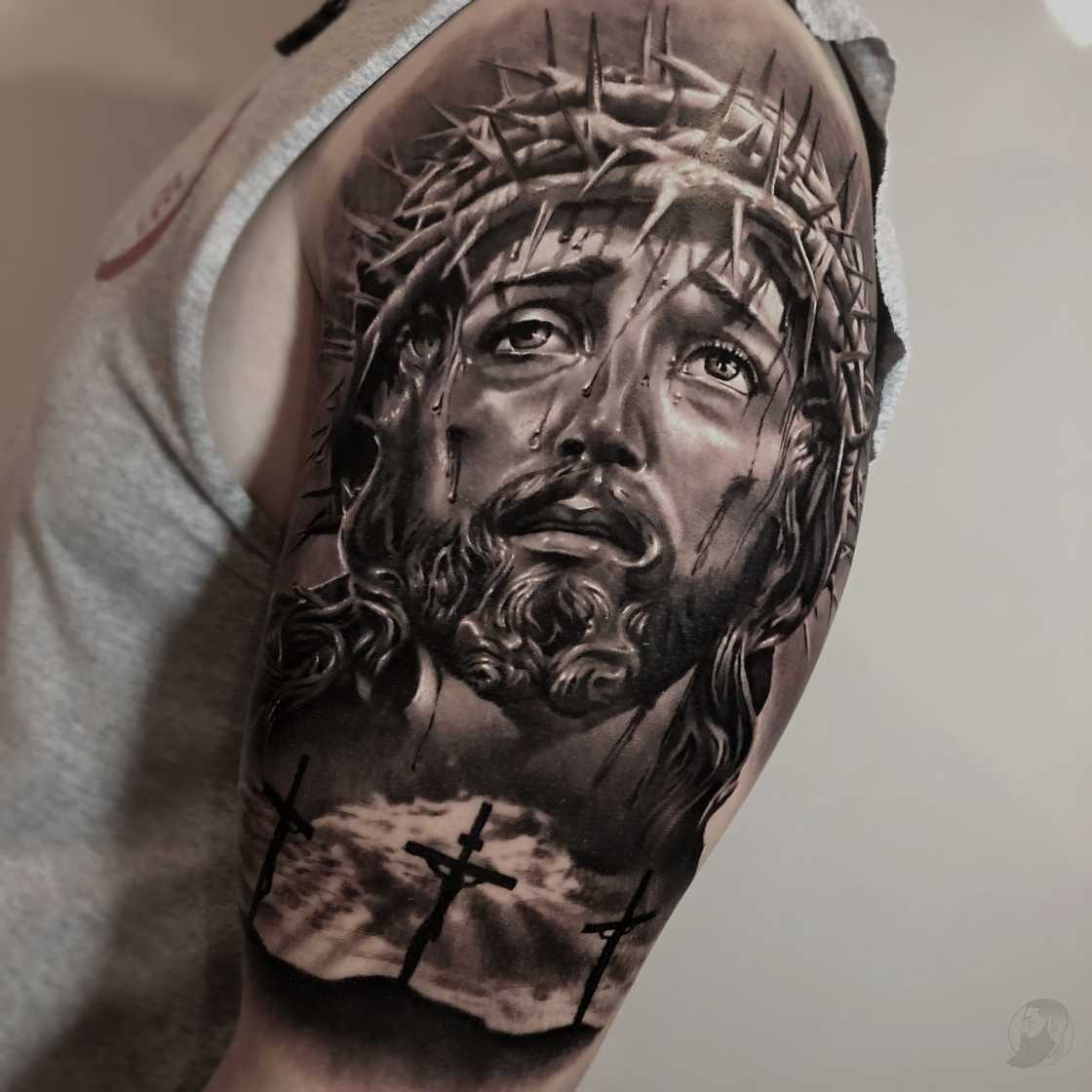 American traditional tattoo American traditional tattoo