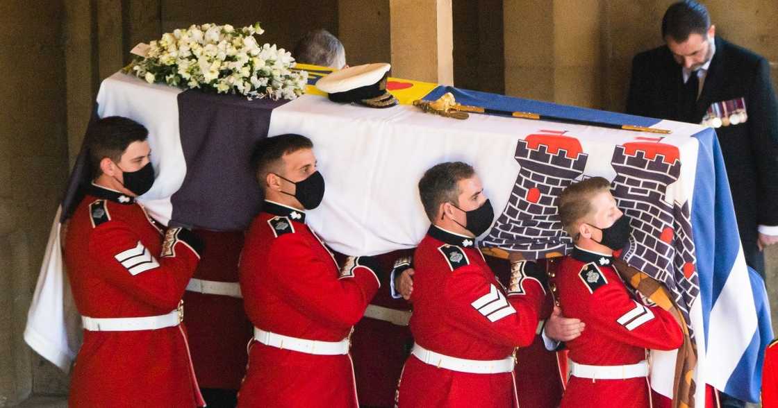 Queen Elizabeth II Pens Goodbye to Prince Philip with Handwritten Note: "I Love You" Queen Elizabeth II Pens Goodbye to Prince Philip with Handwritten Note: "I Love You"