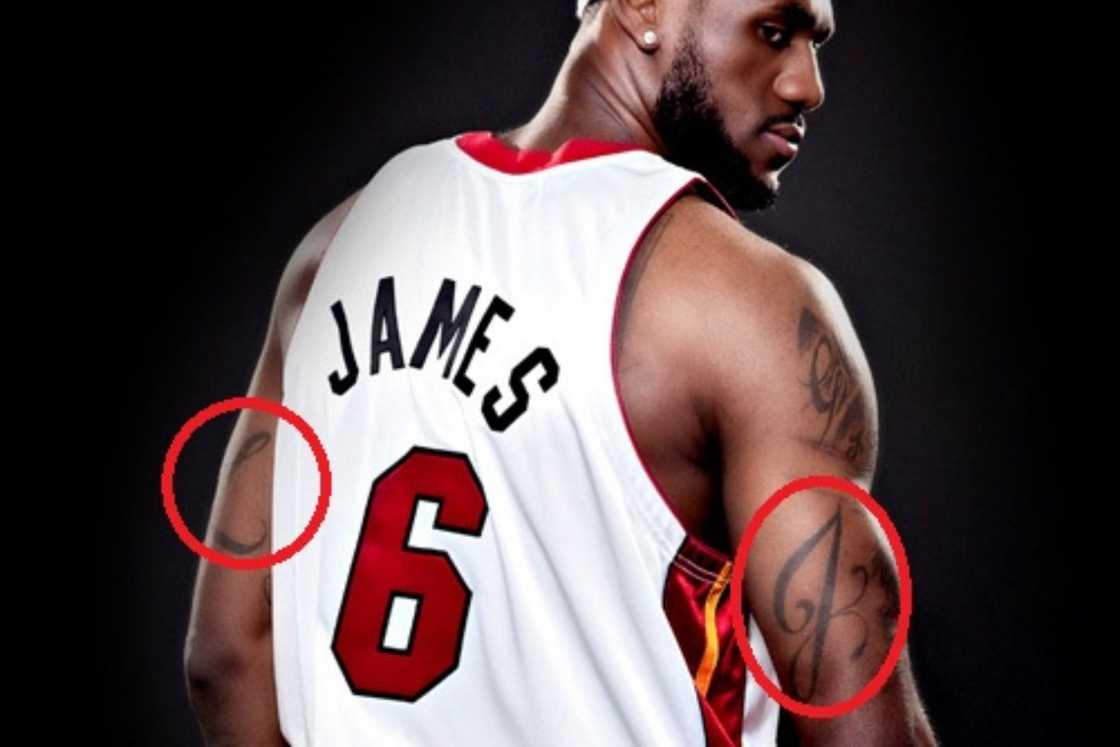 LeBron James has the letters L and J tattooed on his left and right hands LeBron James has the letters L and J tattooed on his left and right hands