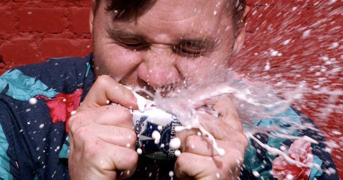 How to shotgun a beer: tips and tricks to do it like a pro How to shotgun a beer: tips and tricks to do it like a pro