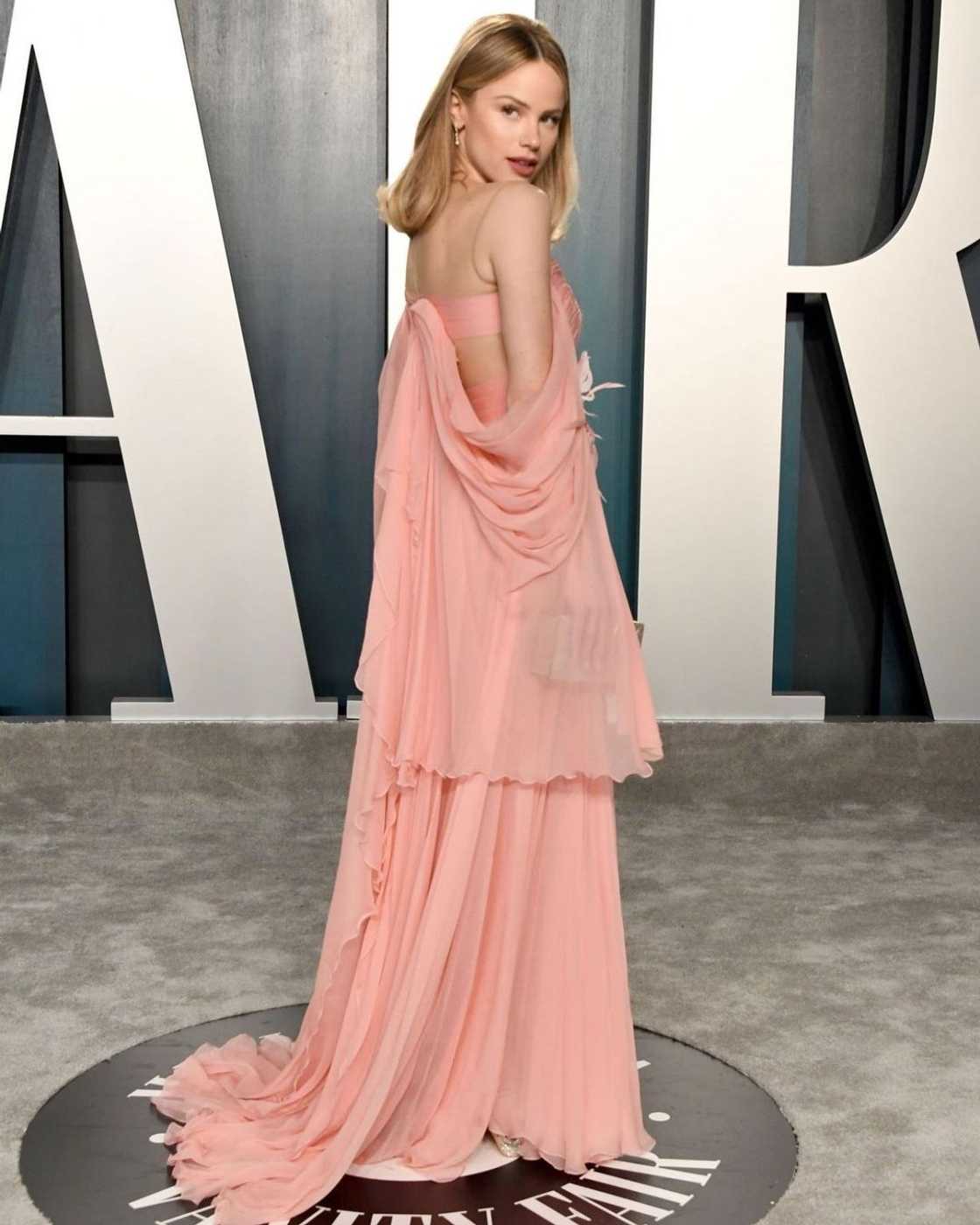 Halston Sage dating? Halston Sage dating?