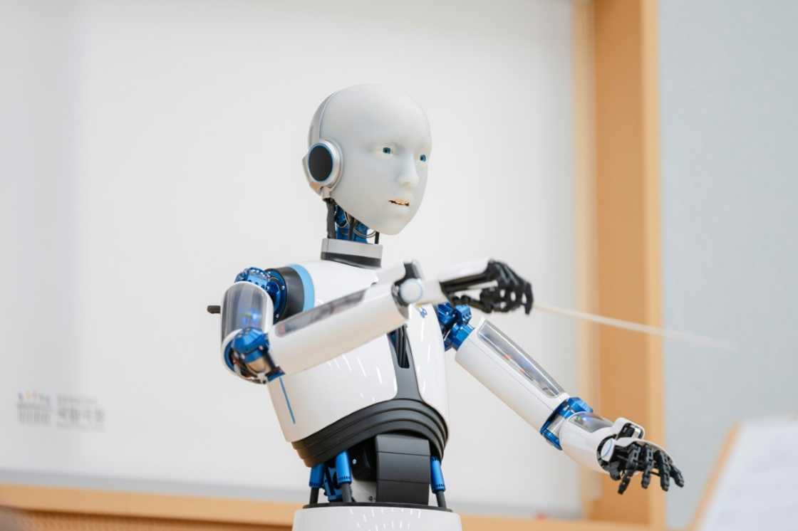 Named 'EveR 6', the five-foot-ten-inch-tall robot guided more than 60 musicians of the National Orchestra of Korea