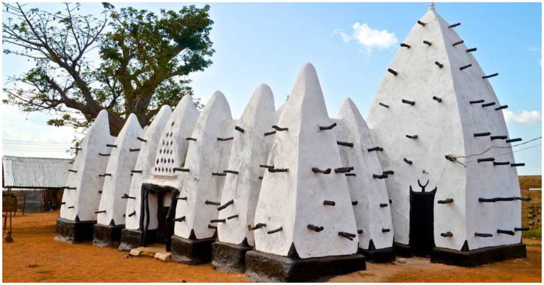 The Larabanga Mosque The Larabanga Mosque