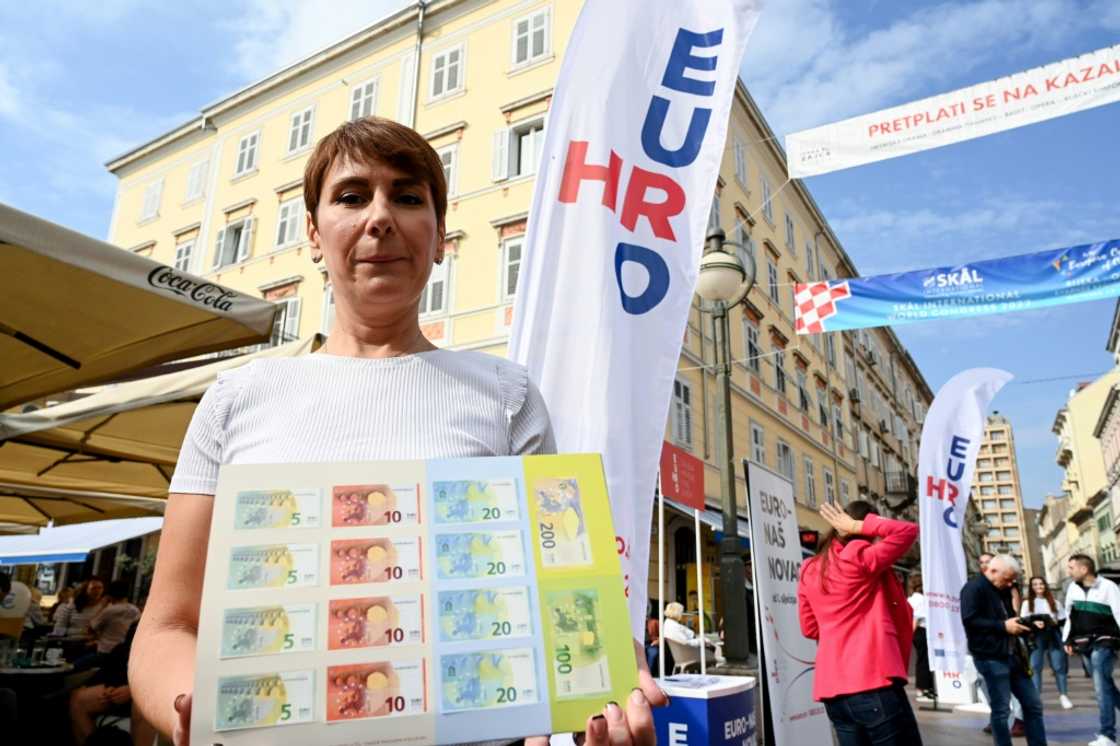 Croatians are getting ready for a switch to euro on January 1 Croatians are getting ready for a switch to euro on January 1