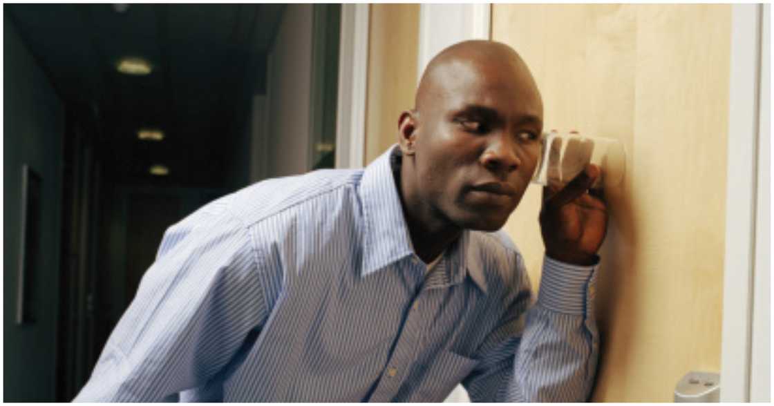 A man eavesdropped on his roommate's conversation with guests A man eavesdropped on his roommate's conversation with guests