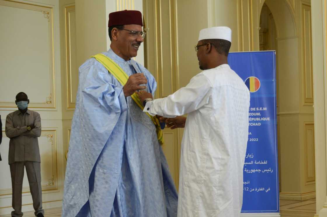 Nigerien President Mohamed Bazoum and Chadian President Mahamat Idriss Deby have announced a meeting between the G5 force's remaining members Nigerien President Mohamed Bazoum and Chadian President Mahamat Idriss Deby have announced a meeting between the G5 force's remaining members