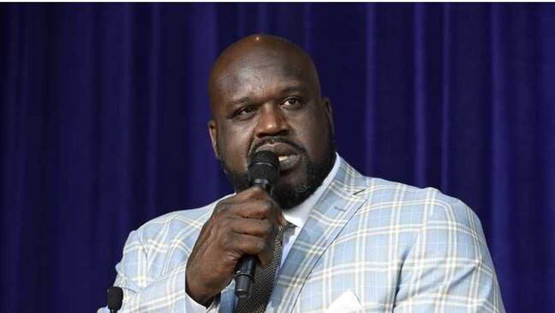 Wow: Shaquille O'neal Pays for Random Fan's Engagement Ring Wow: Shaquille O'neal Pays for Random Fan's Engagement Ring
