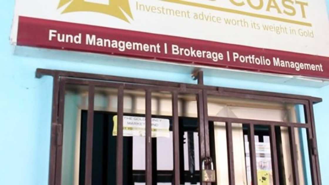 Gold Coast security customers beseige premises to demand their investments Gold Coast security customers beseige premises to demand their investments