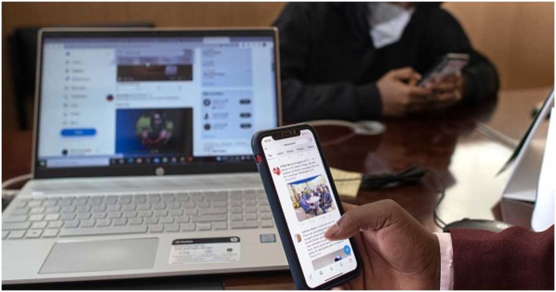 Mobile phone laptop Mobile phone laptop