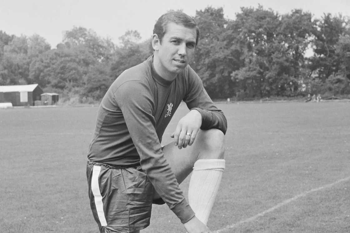 Chelsea FA Cup hero, football community tribute, Marvin Hinton obituary, 335 Chelsea appearances, Charlton to Chelsea, legendary defender dies, Chelsea news, football mourning, FA Cup star remembered